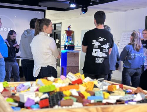 Projektmanagement spielerisch erklärt – Studierende der HSMW beim SCRUM-Workshop der msg